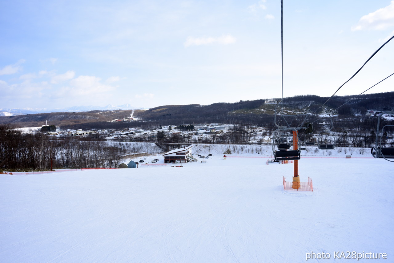 新得町・新得山スキー場　雪不足の今冬。待望のリフト営業開始！今後の降雪に期待しましょうo(^-^)o